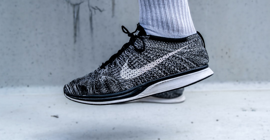 Panduan Memilih Sepatu yang Tepat untuk Gym dan Lari